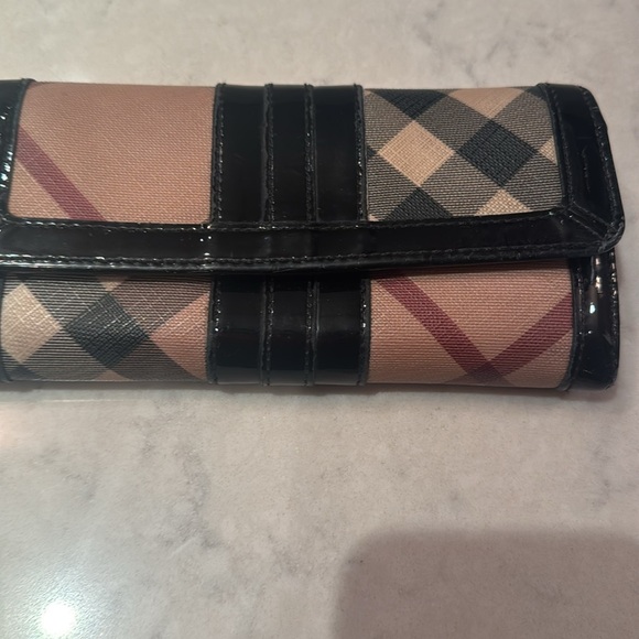 Authentic Burberry Nova Check Long Wallet - Picture 2 of 13